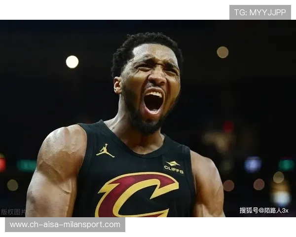 米切尔外线三分快速回应，骑士保持领先