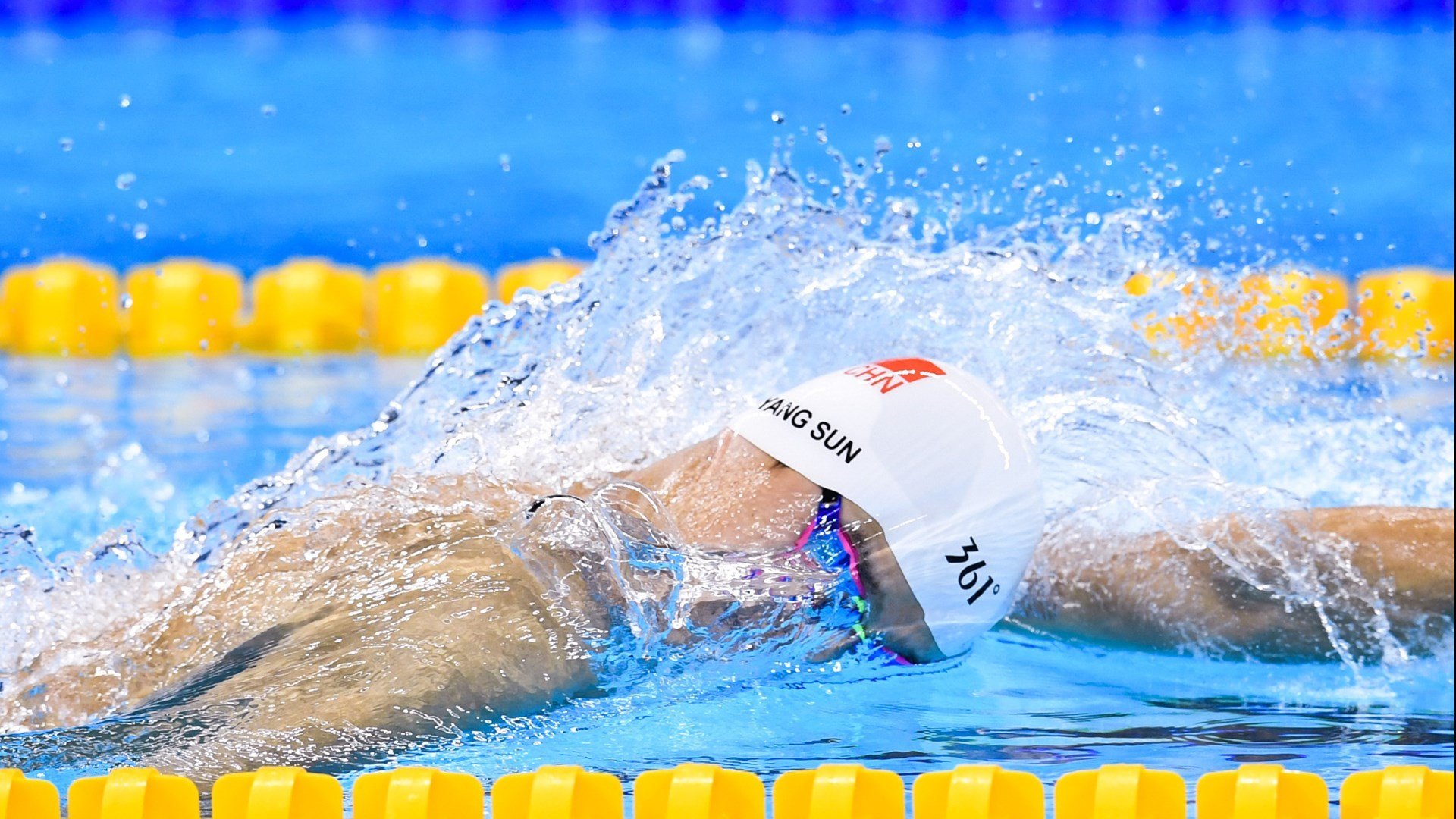 国家队训练营强化防守转换提升团队协作效率，加强防守